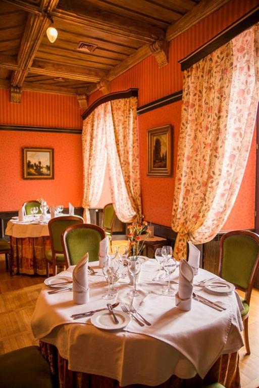 Bialy Dwor Bed & Breakfast Kwidzyn Exterior photo